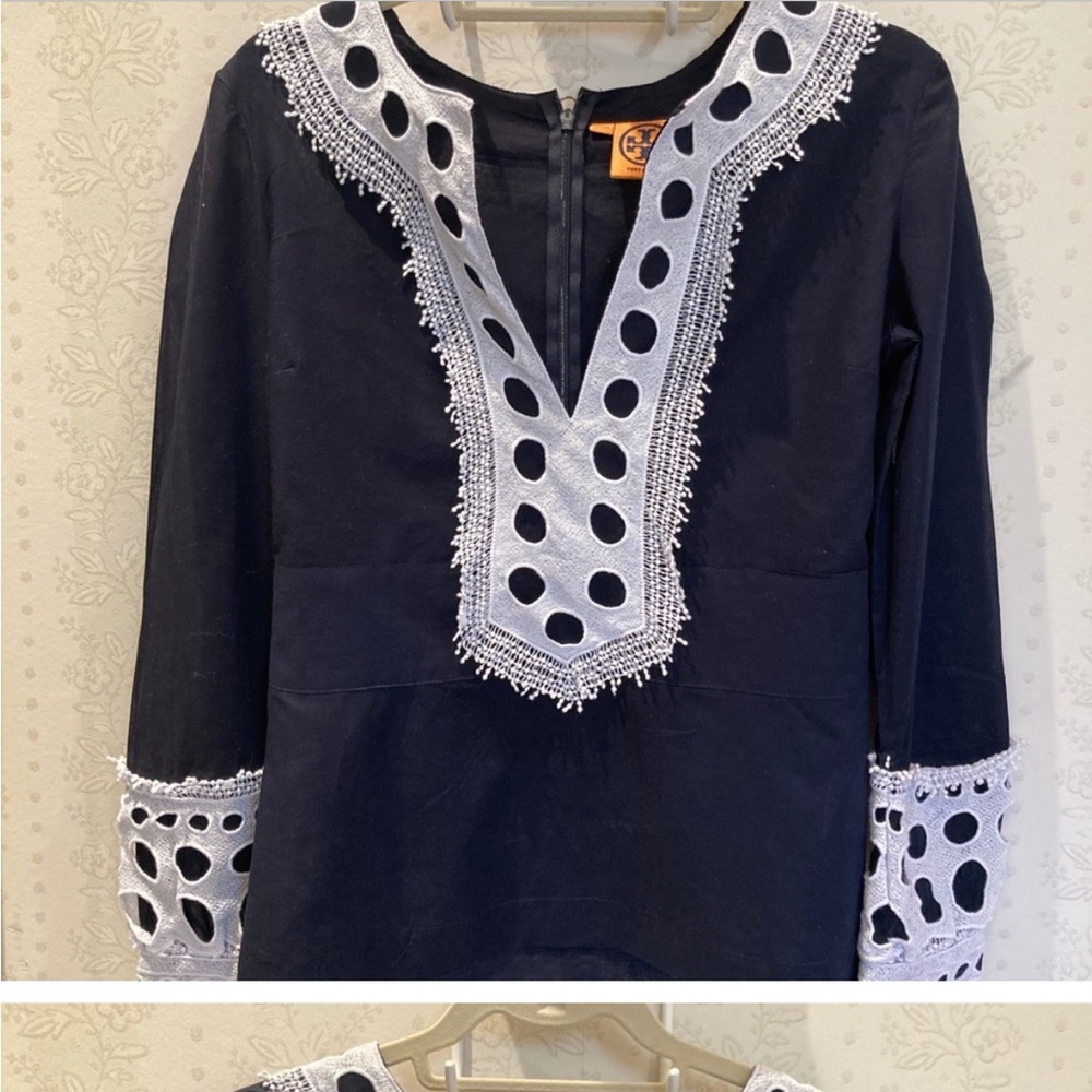 Tory Burch long sleeve tunic size 4 white & blue